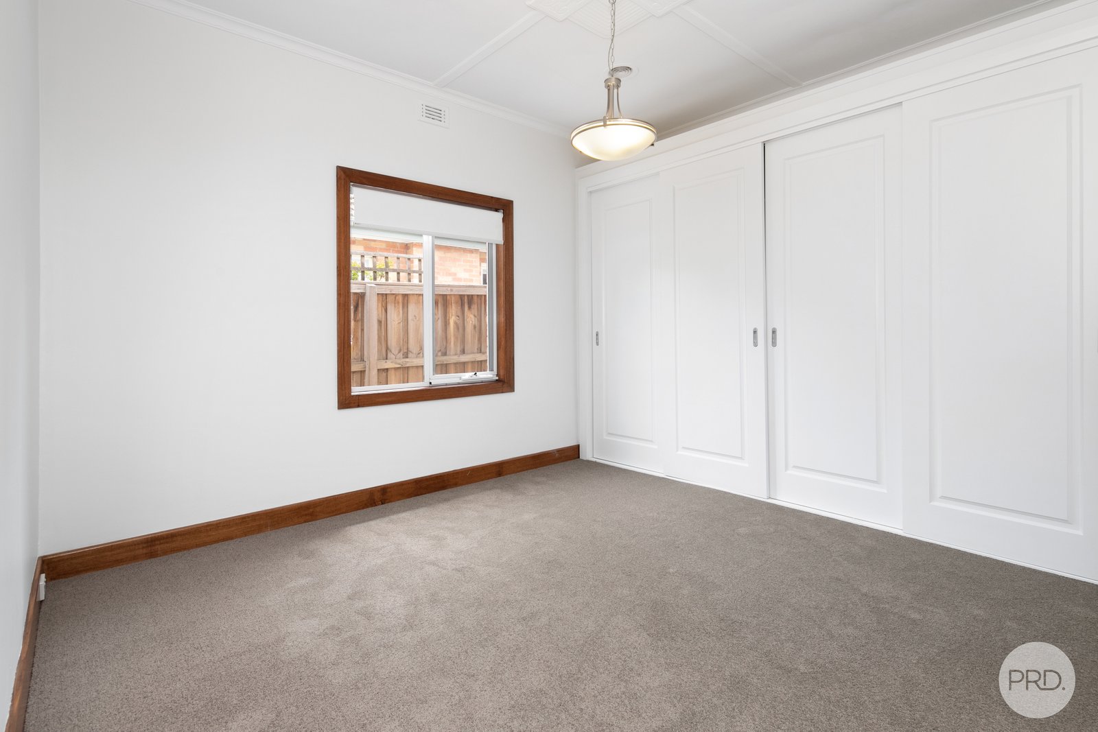 332 Wendouree Parade LAKE WENDOUREE 10