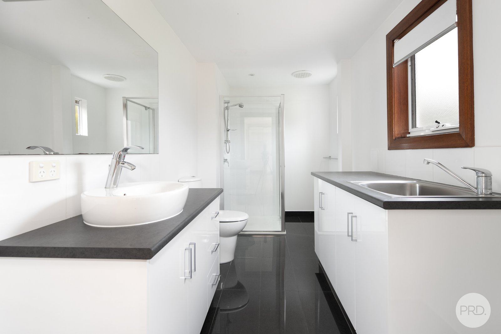 332 Wendouree Parade LAKE WENDOUREE 12