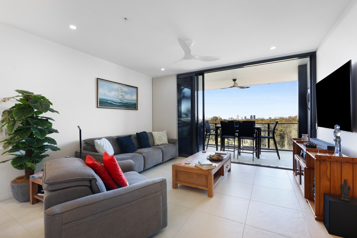 33/20 Executive Drive Burleigh Waters 7
