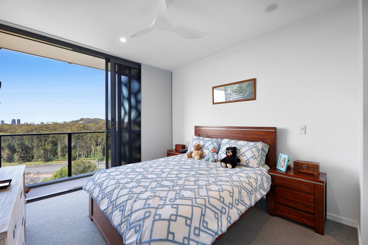 33/20 Executive Drive Burleigh Waters 9