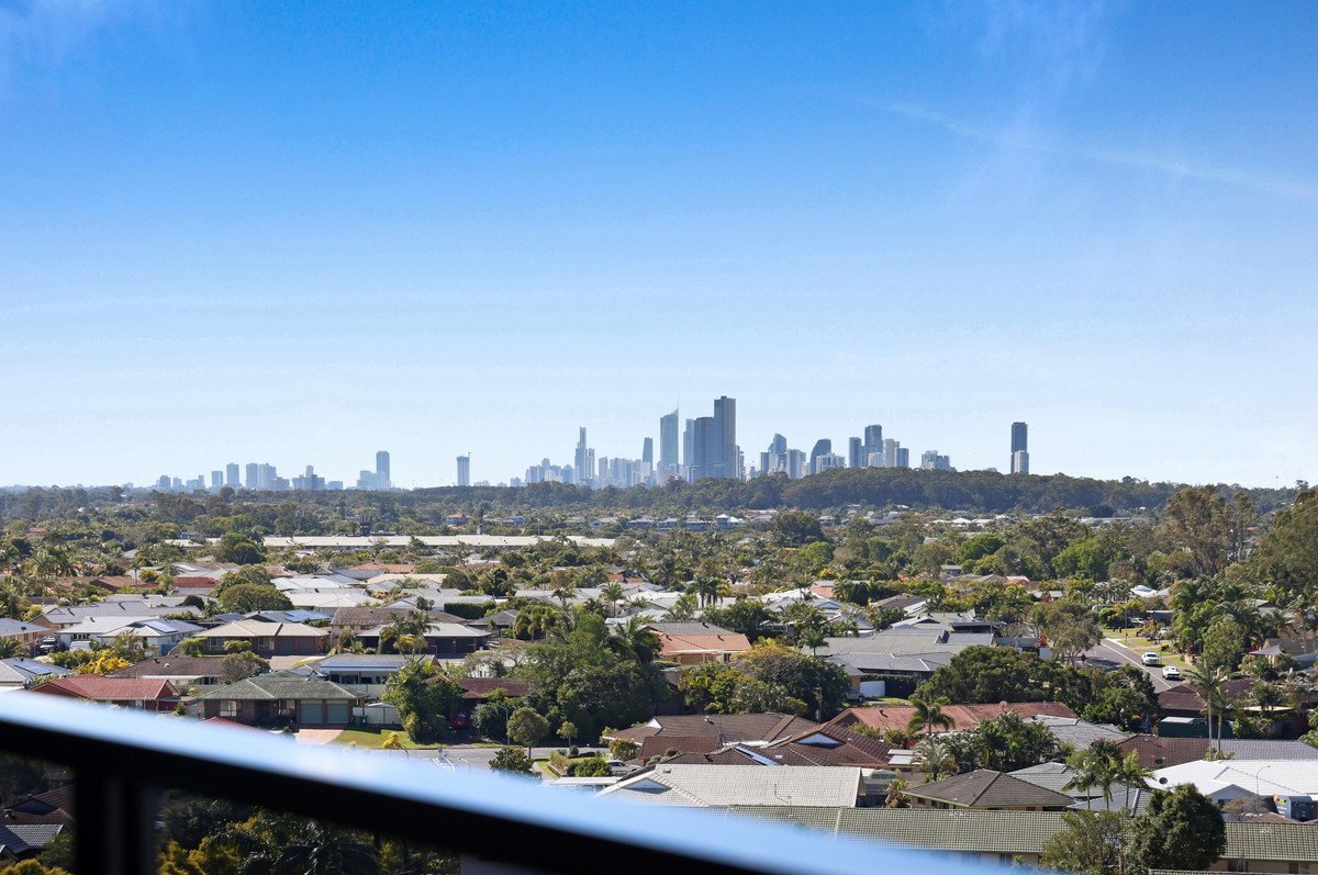 33/20 Executive Drive Burleigh Waters 15