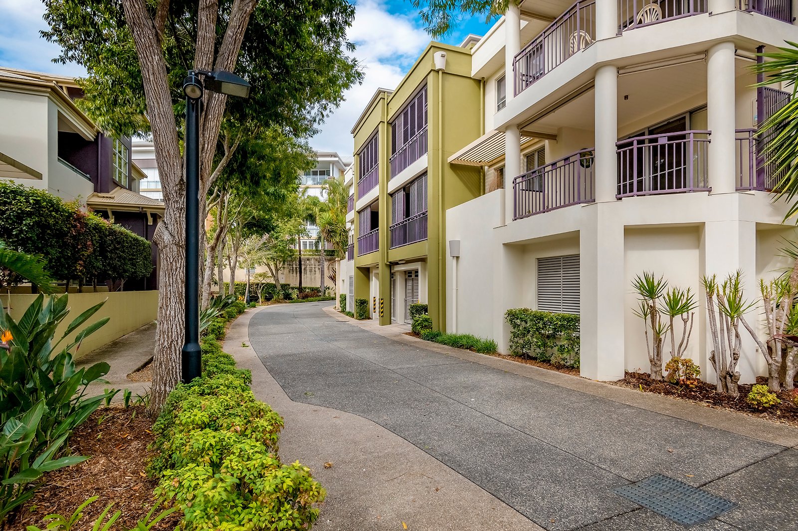 3/3208 Central Place CARRARA 14