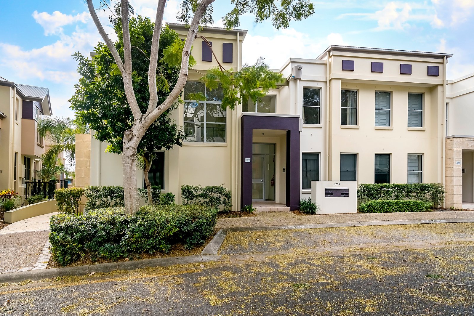 3/3208 Central Place CARRARA 1
