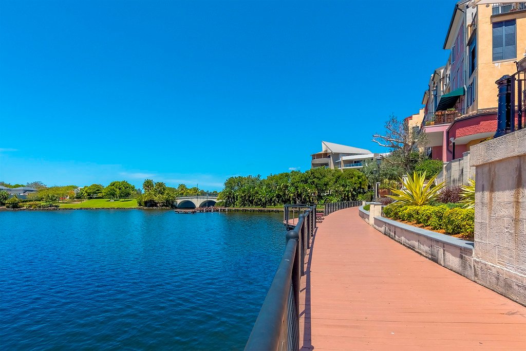 3/3208 Central Place CARRARA 5