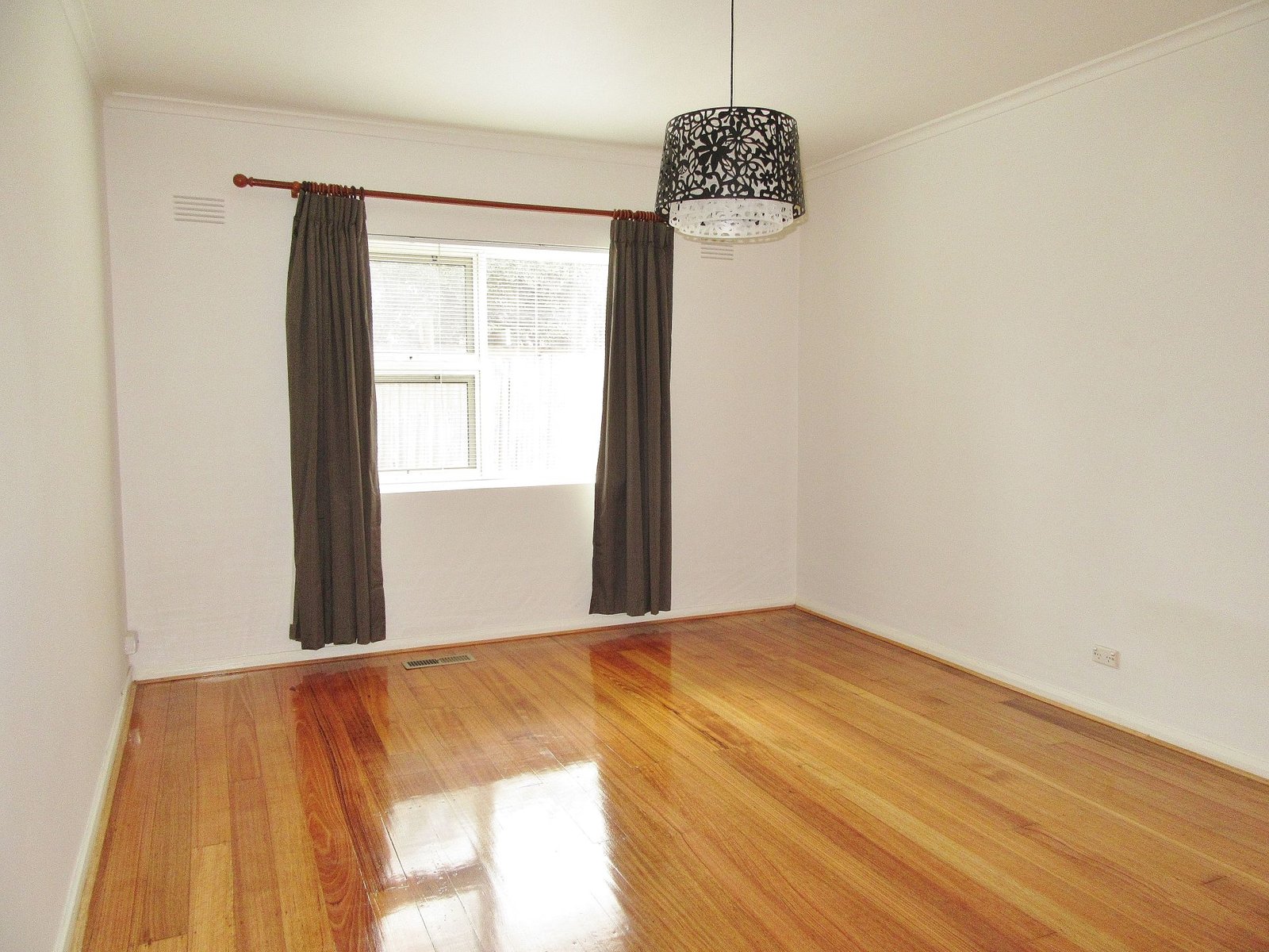 Gallery: 3/323 Beach Road