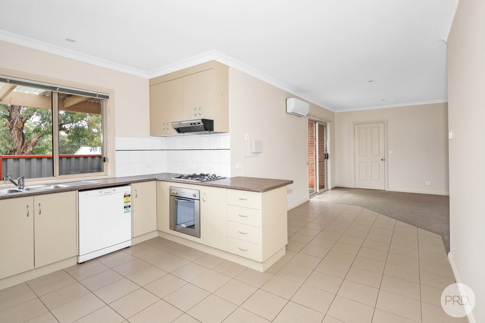 332A Clayton Street CANADIAN 3