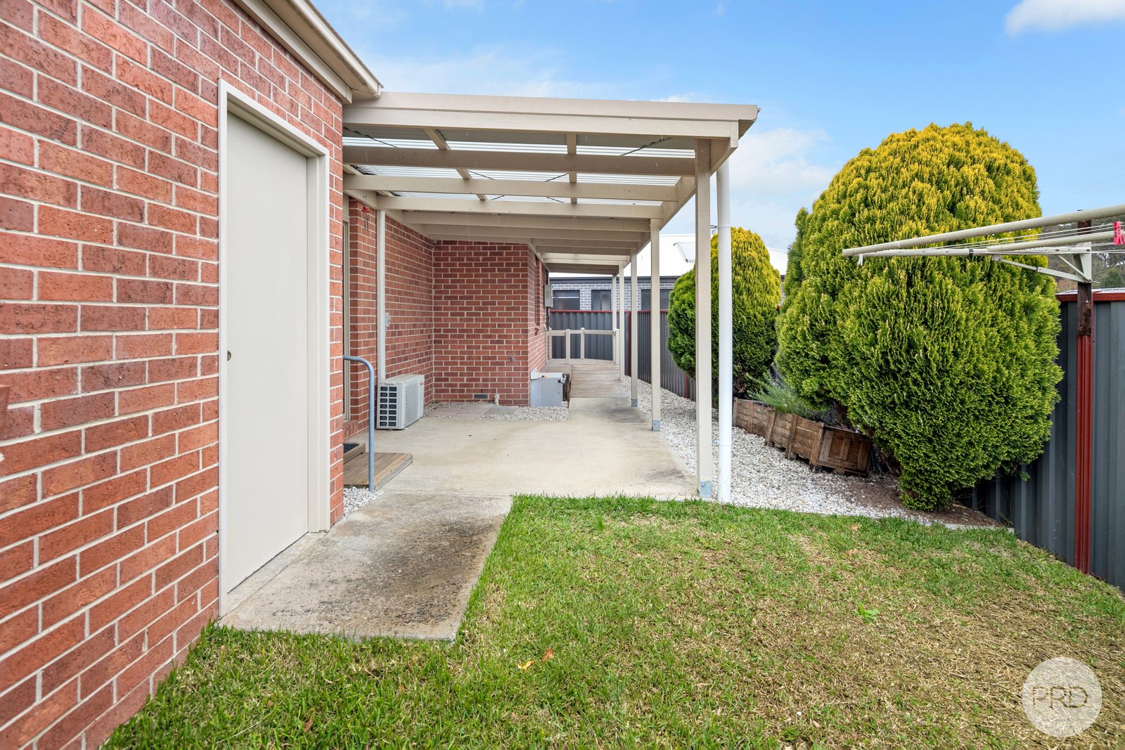 332A Clayton Street CANADIAN 10