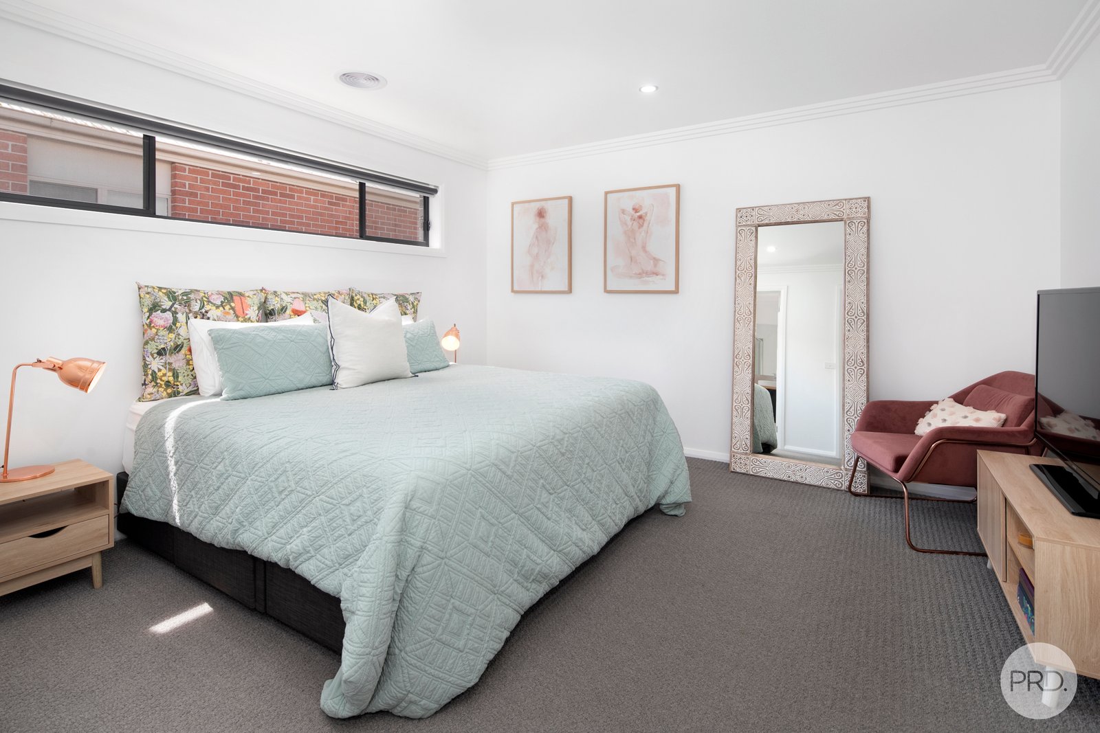 332B Clayton Street CANADIAN 13