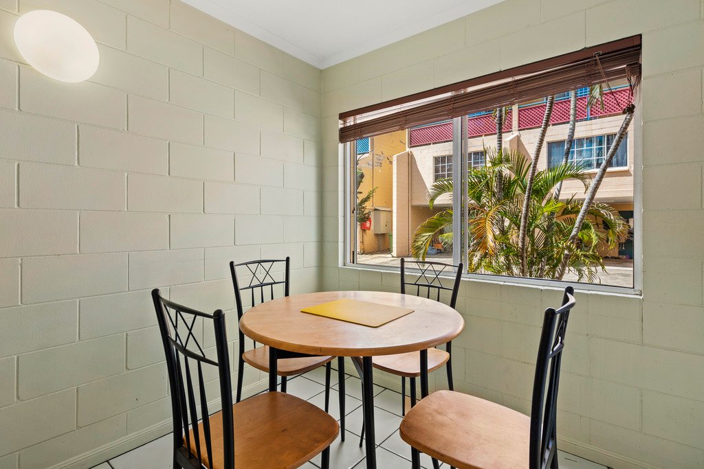 33/3 Eshelby Drive CANNONVALE 4
