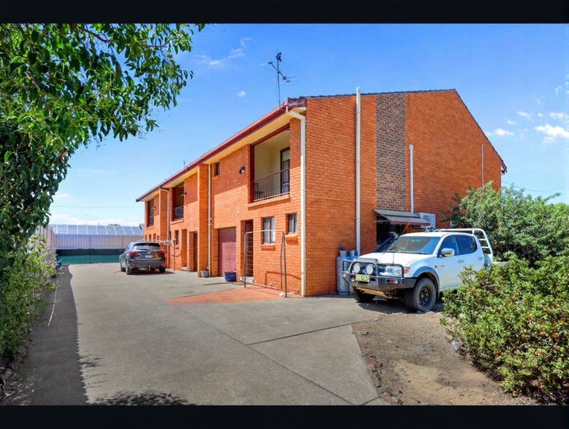 3/33 Florence Lane TAMWORTH 1