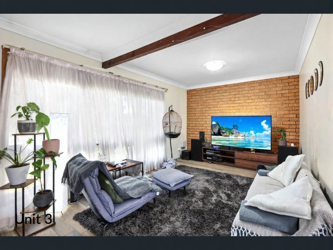 3/33 Florence Lane TAMWORTH 2