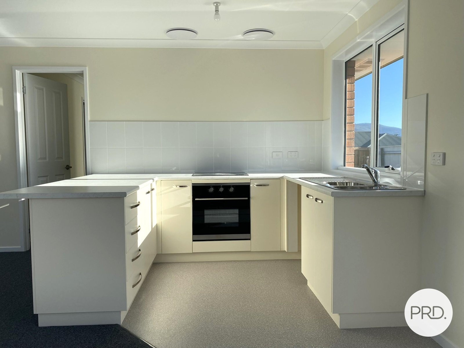 3/33 Jubilee Avenue BRIGHTON 5