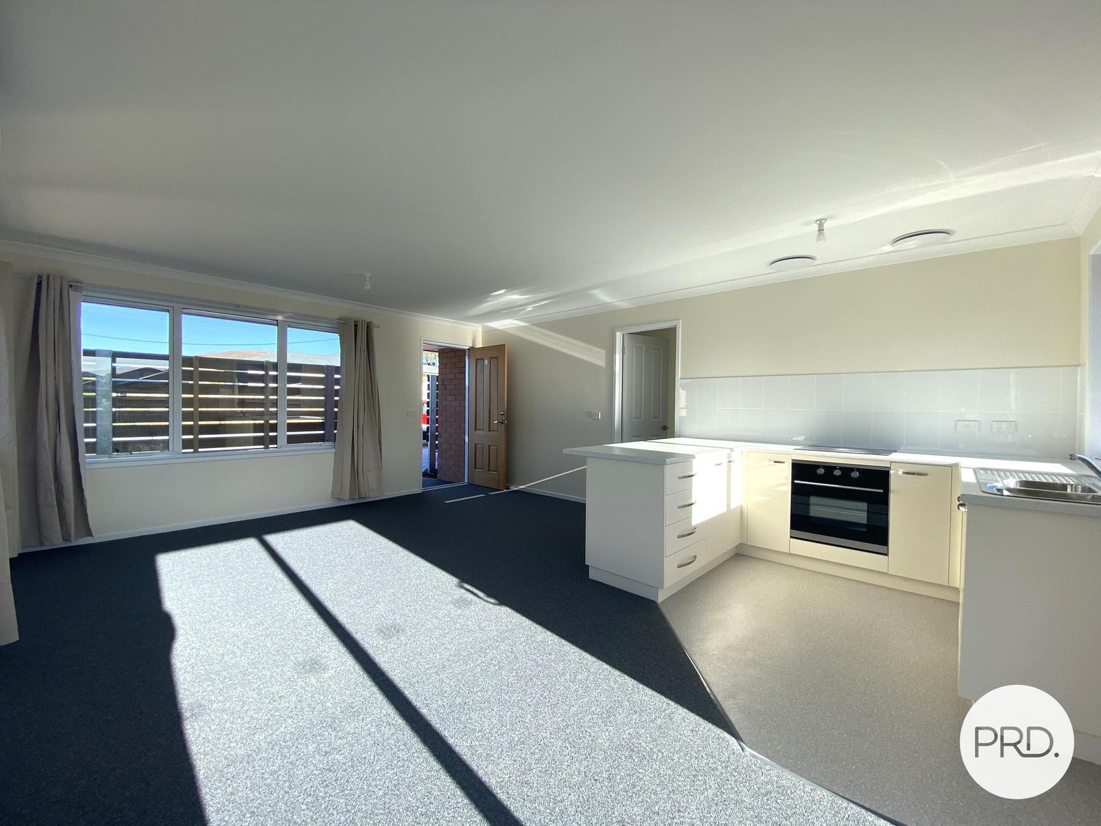 3/33 Jubilee Avenue BRIGHTON 6