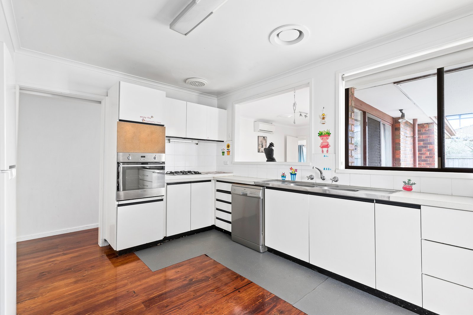 Gallery: 333 Mckinnon Road