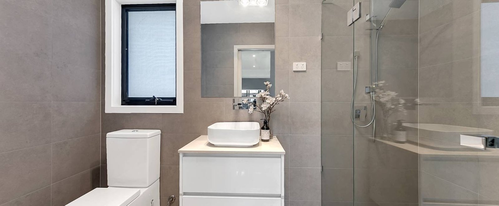 Real Estate and Property in 3/33 Summerhill Road, Reservoir, VIC