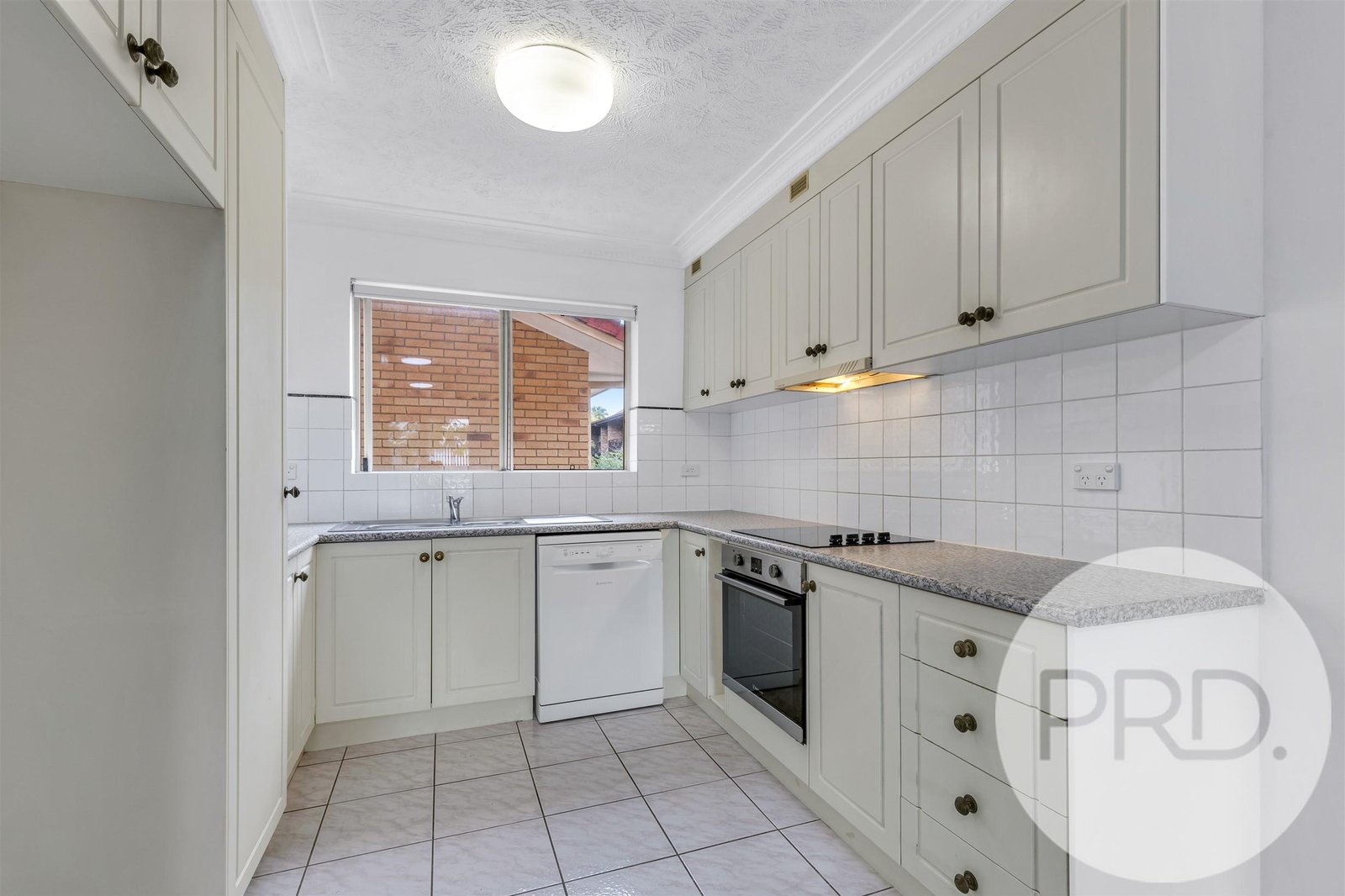 3/33 Wagner Road CLAYFIELD 2