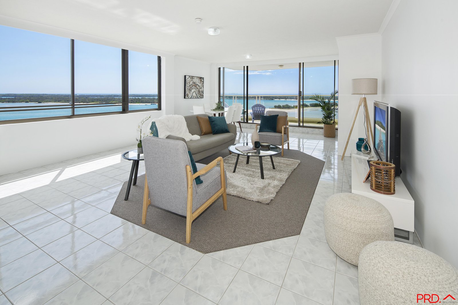 33/316-318 Marine Parade LABRADOR 1