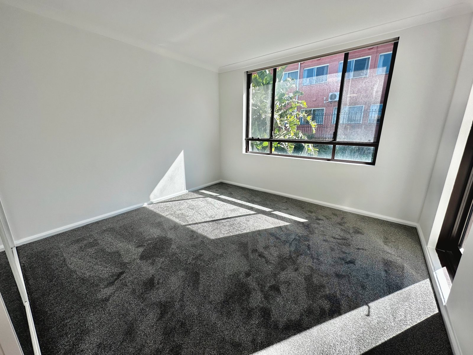 33/38-40 Diamond Bay Road VAUCLUSE 4