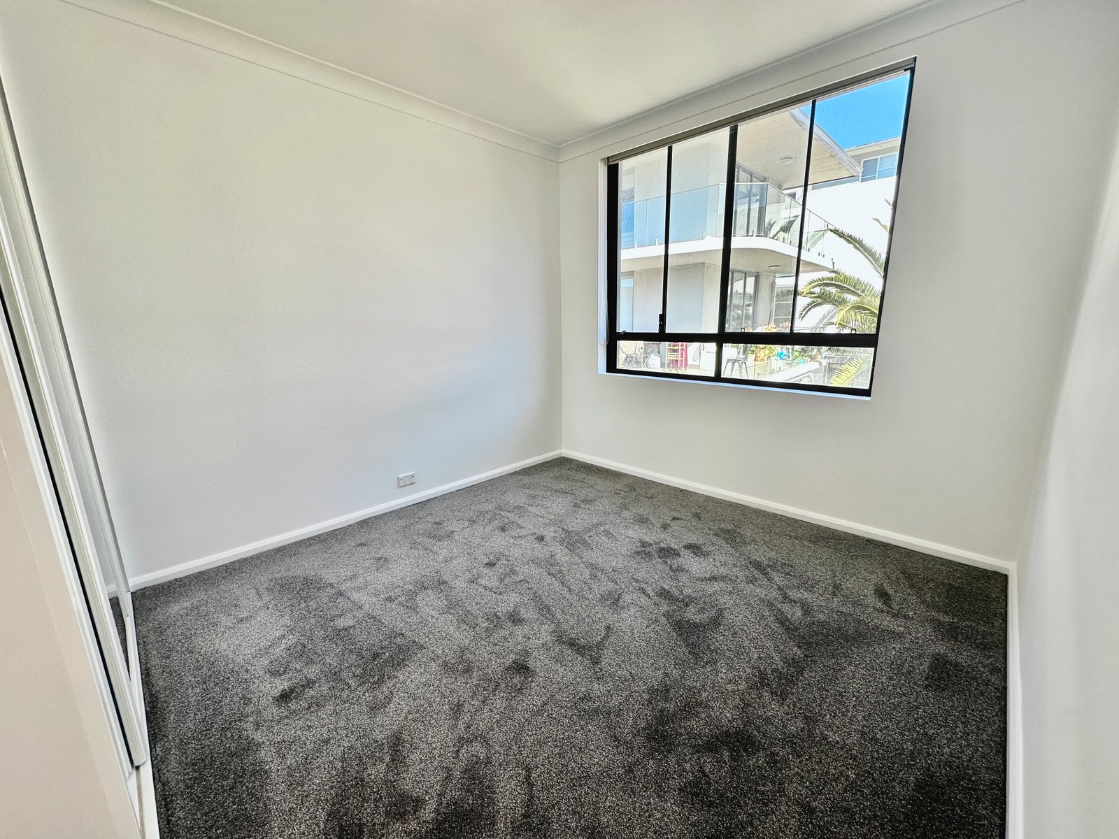 33/38-40 Diamond Bay Road VAUCLUSE 5