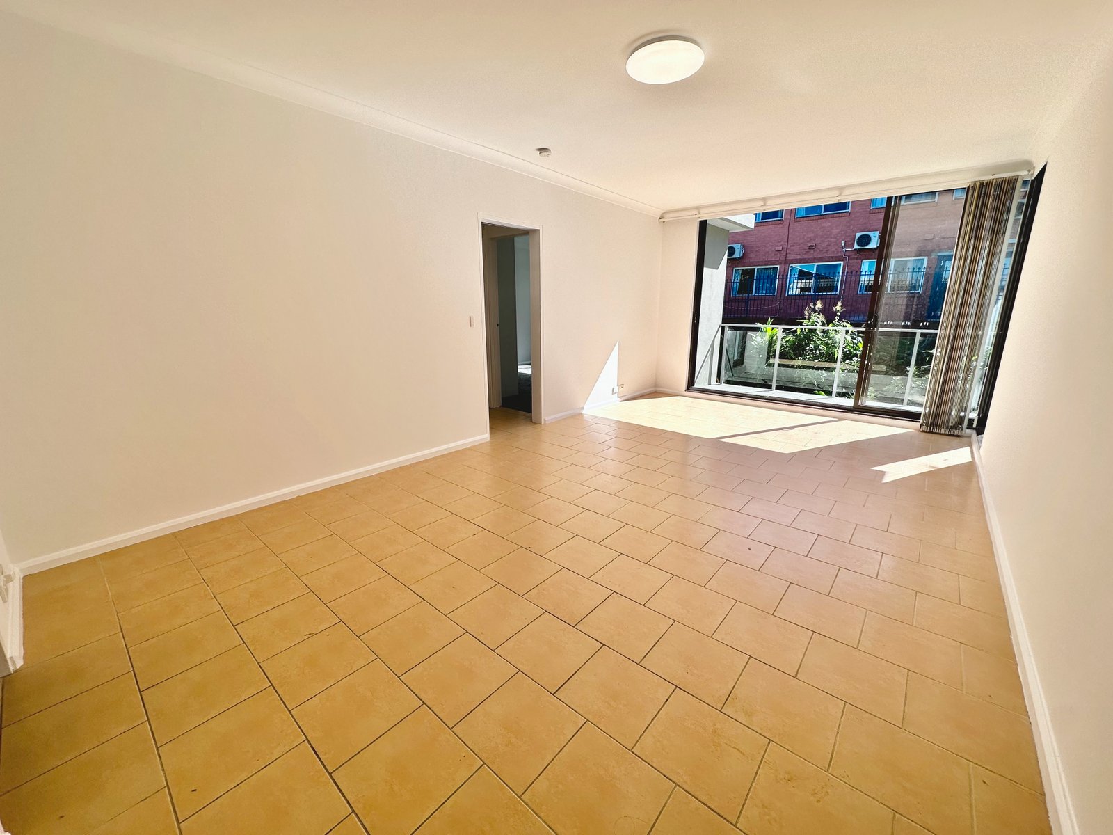 33/38-40 Diamond Bay Road VAUCLUSE 7