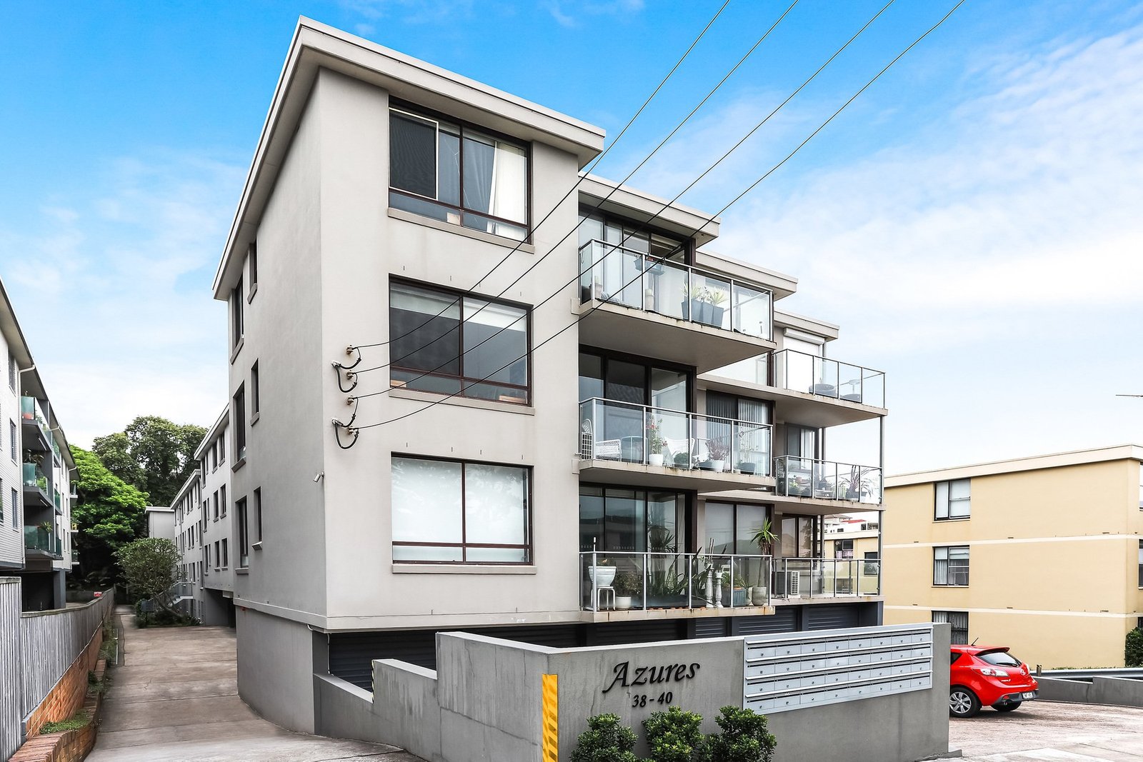 33/38-40 Diamond Bay Road VAUCLUSE 9