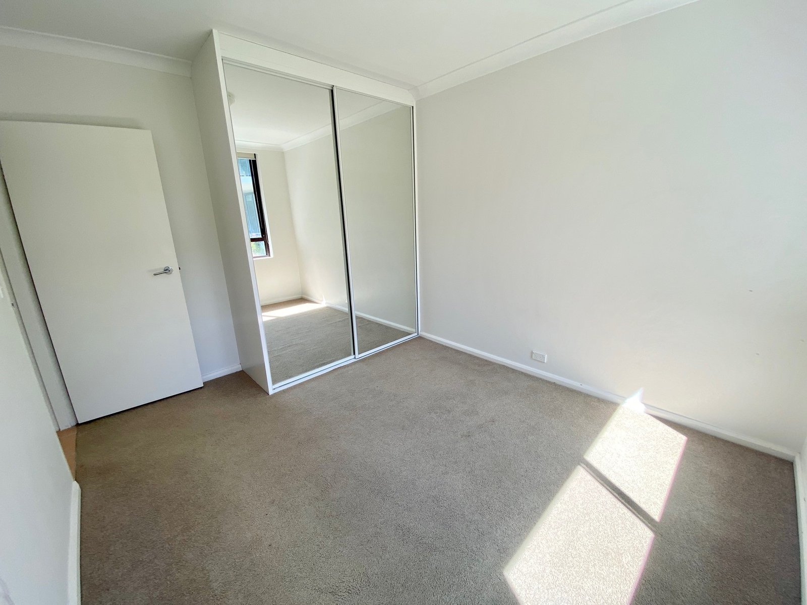 33/38-40 Diamond Bay Road VAUCLUSE 5