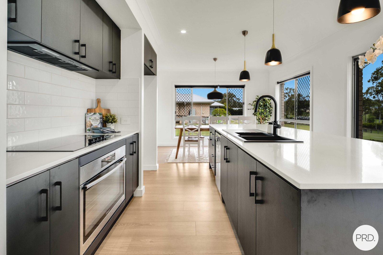 334-338 Peppertree Drive JIMBOOMBA 5