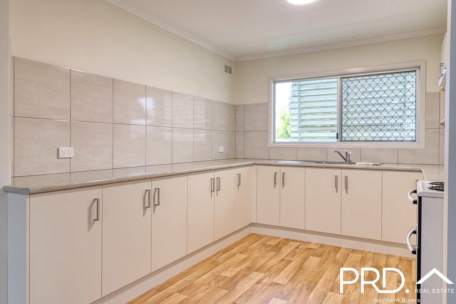 3/34 Cope Street CASINO 6