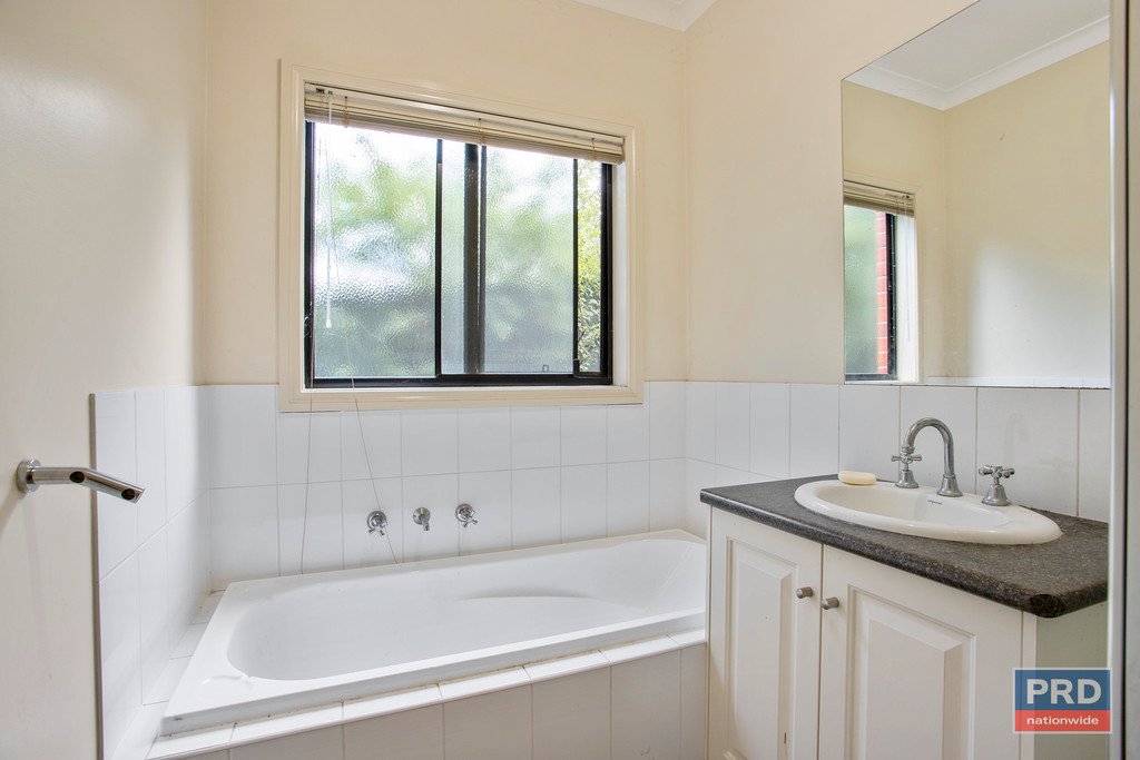 3/34 Greenwood Drive KENNINGTON 11