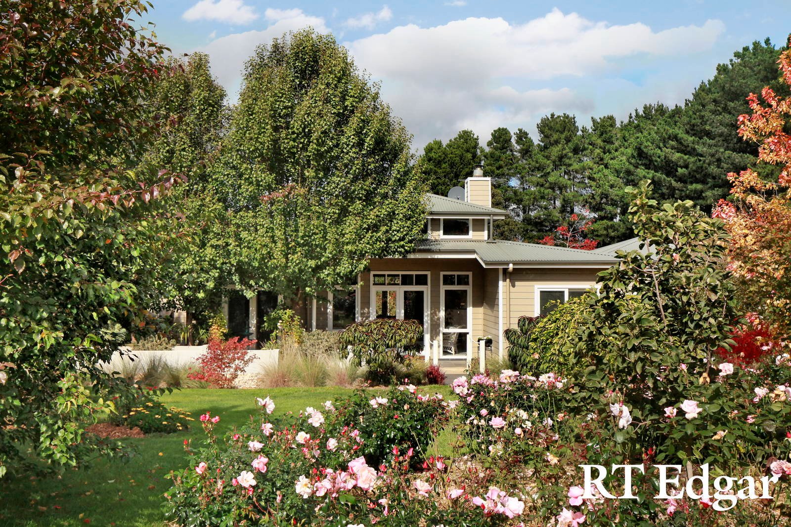 Real Estate and Property in 334 Knox Road, Romsey, VIC