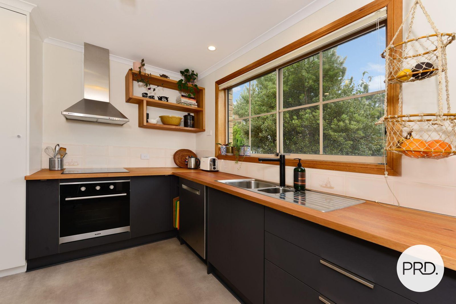3/34 Lanena Street BELLERIVE 1