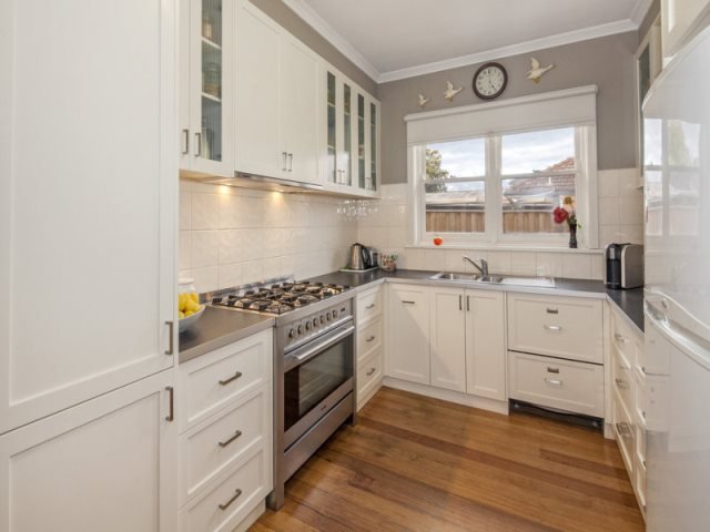 334 Wendouree Parade LAKE WENDOUREE 7