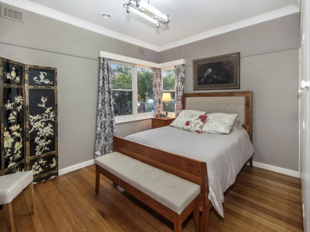 334 Wendouree Parade LAKE WENDOUREE 10