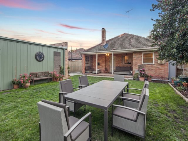 334 Wendouree Parade LAKE WENDOUREE 12