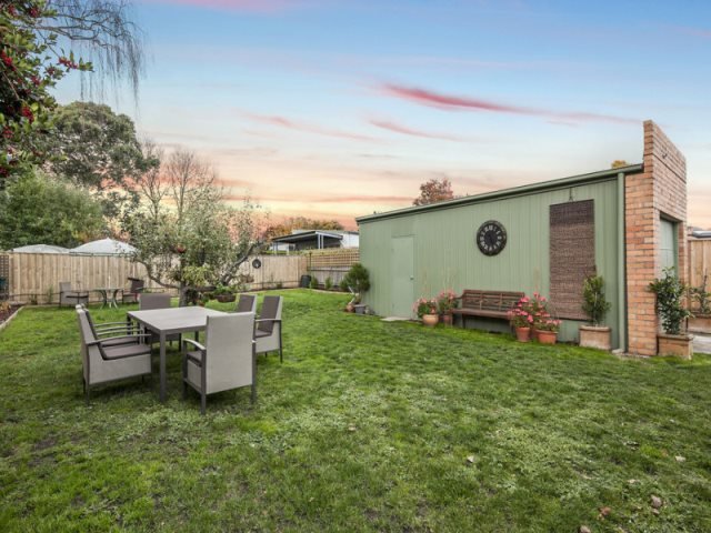 334 Wendouree Parade LAKE WENDOUREE 13