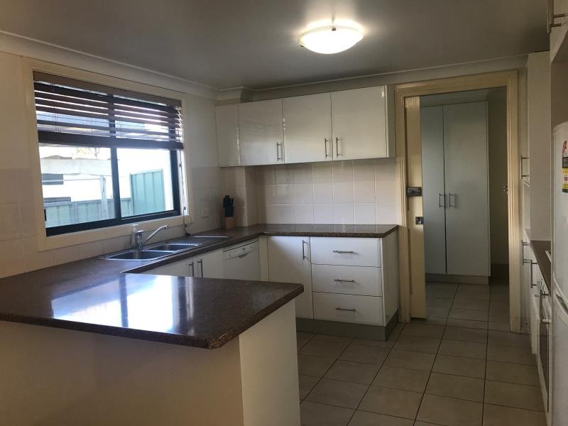 3/345 Armidale Road TAMWORTH 4