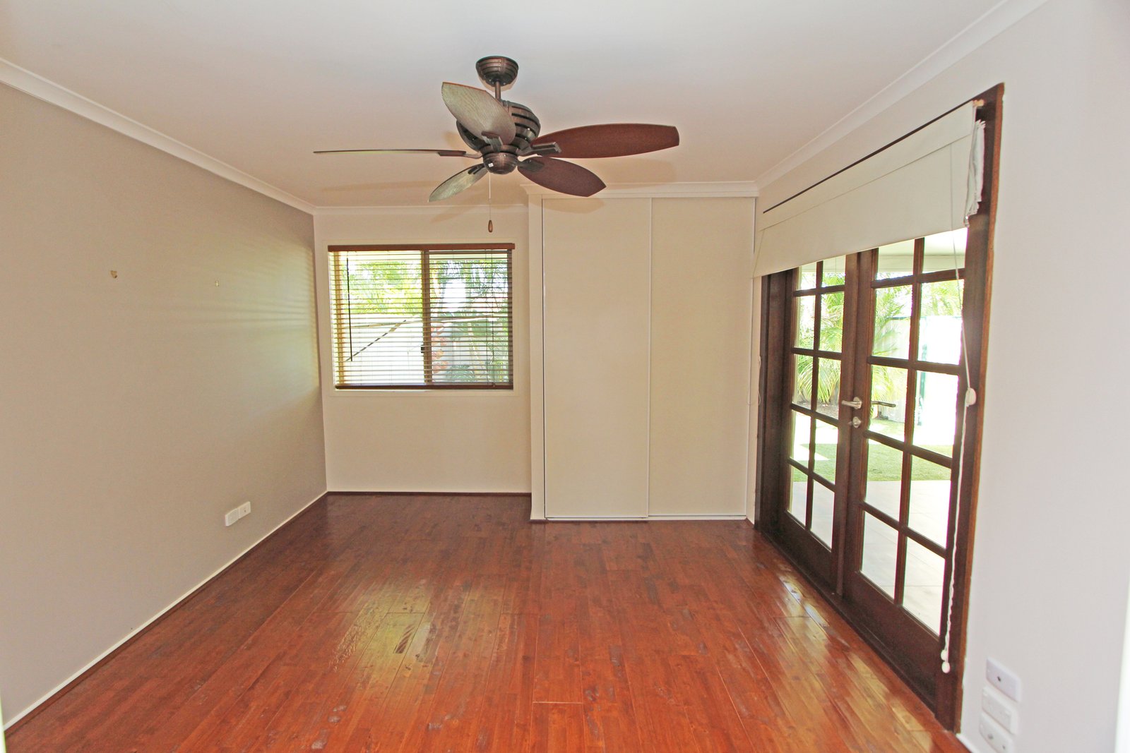 33/461 Pine Ridge Road RUNAWAY BAY 6