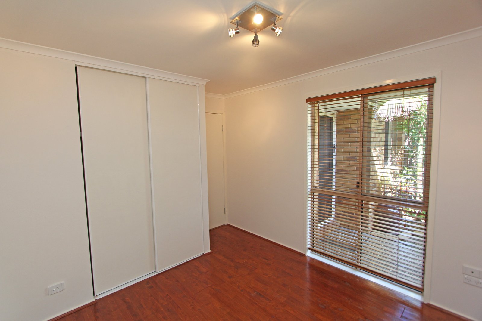 33/461 Pine Ridge Road RUNAWAY BAY 7