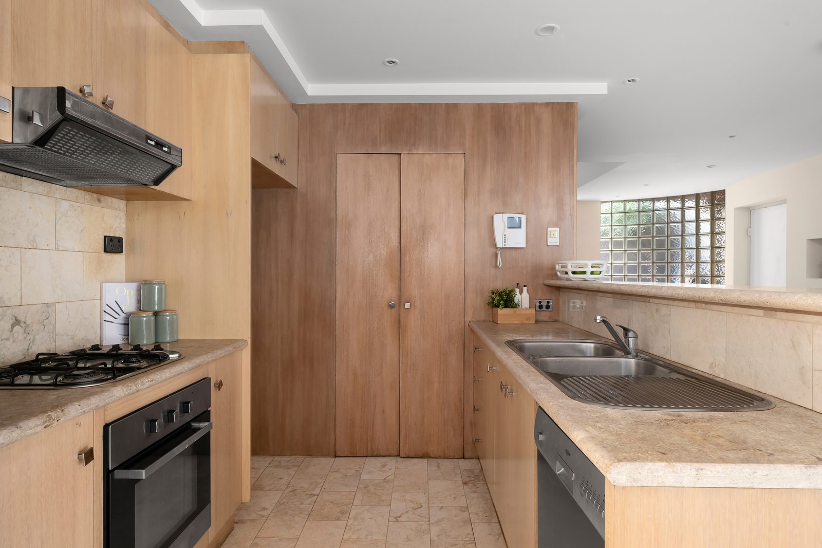 Gallery: 3/347 Beaconsfield Parade