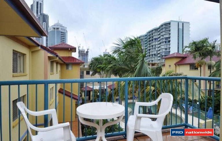 33/49 Peninsular Drive SURFERS PARADISE 2