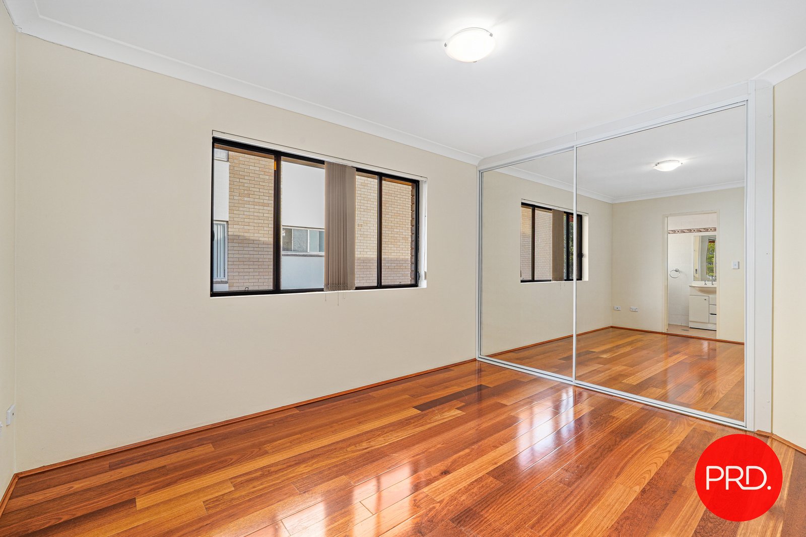 3/35-37 Mill Street CARLTON 4