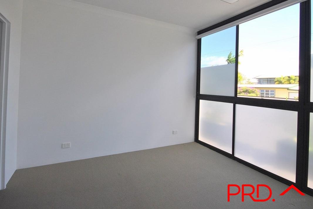 3/35-39 Central Street LABRADOR 8