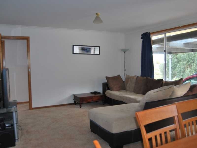 3/35 Cuthbertson Place LENAH VALLEY 3
