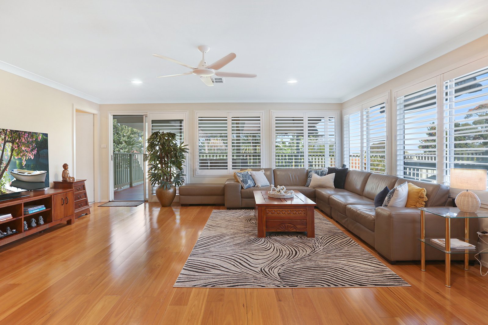 335 Farmborough Road FARMBOROUGH HEIGHTS 3