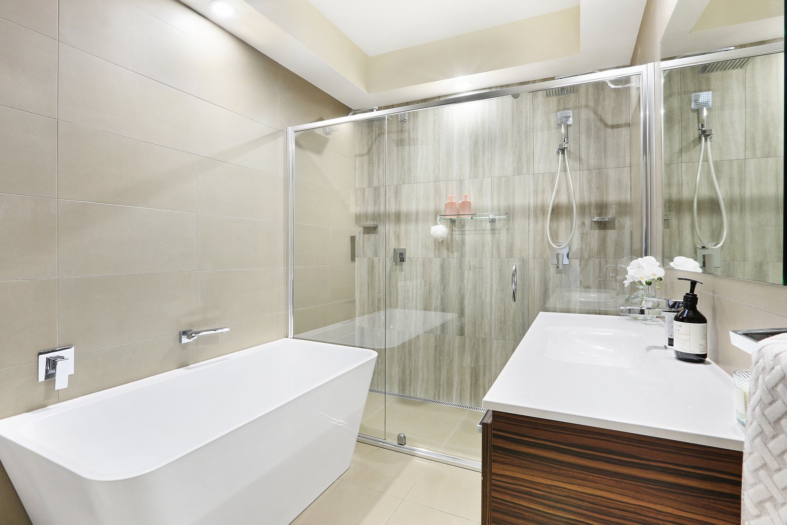 335 Farmborough Road FARMBOROUGH HEIGHTS 7