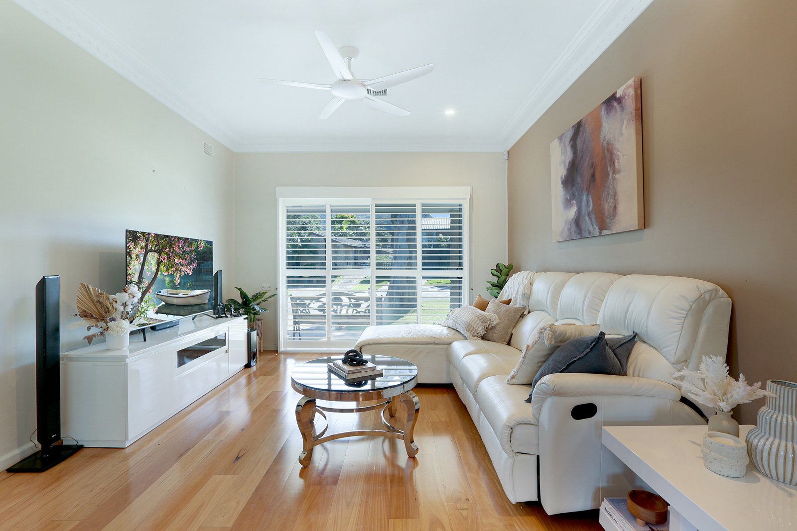 335 Farmborough Road FARMBOROUGH HEIGHTS 11