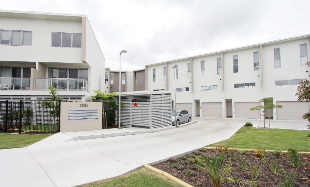 33/5036 Emerald Island Drive CARRARA 2