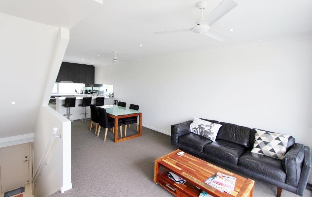 33/5036 Emerald Island Drive CARRARA 4