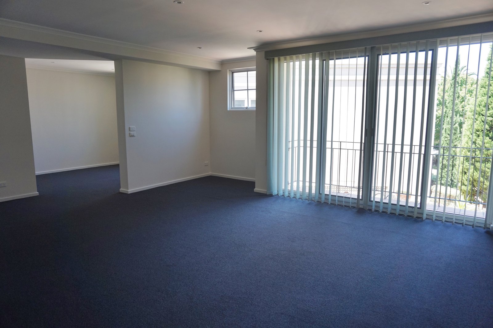 Gallery: 33/56. Beach Road
