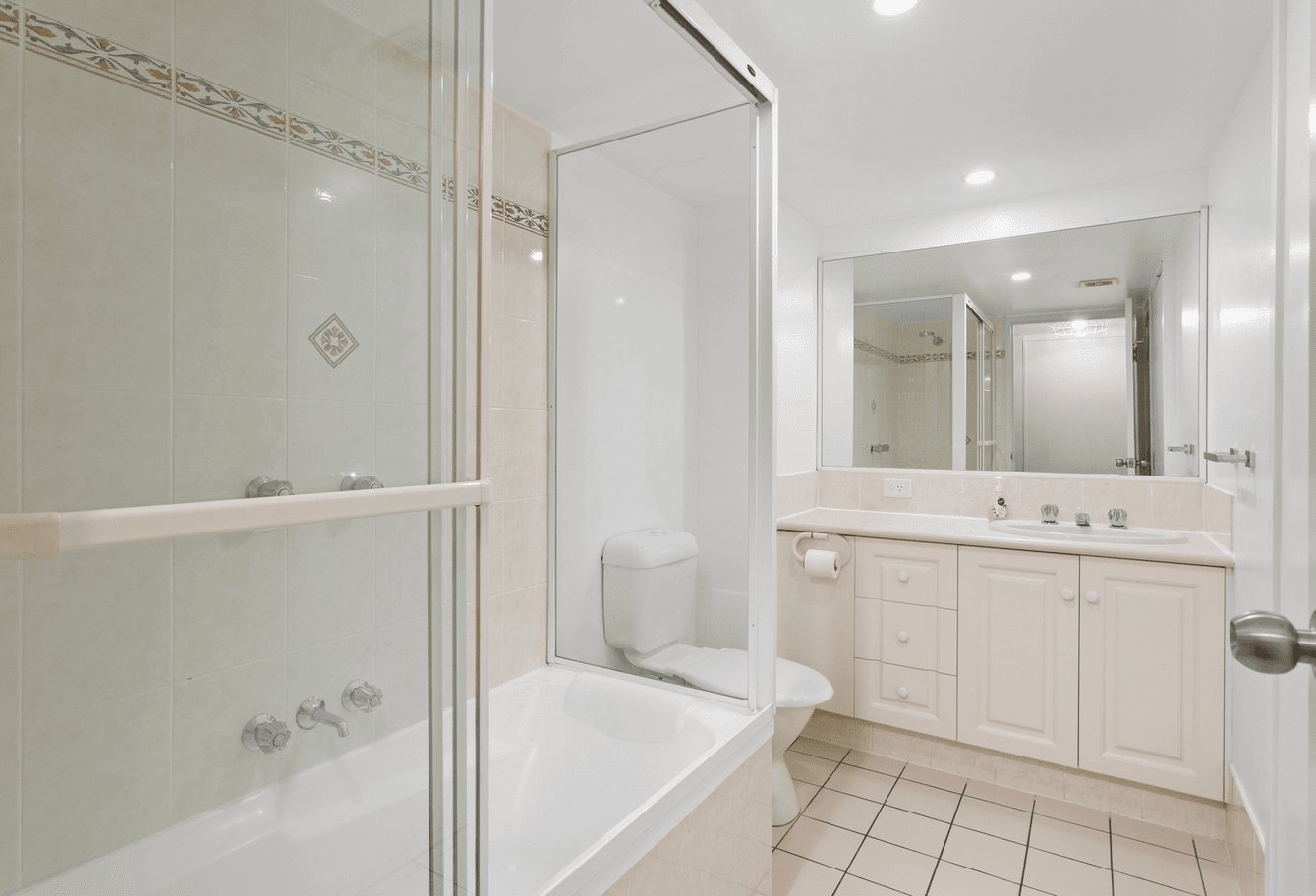 3/36 Alexandra Avenue MERMAID BEACH 9